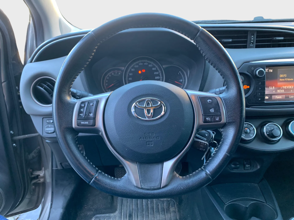 Toyota Yaris 1,0 VVT-i T1 5d