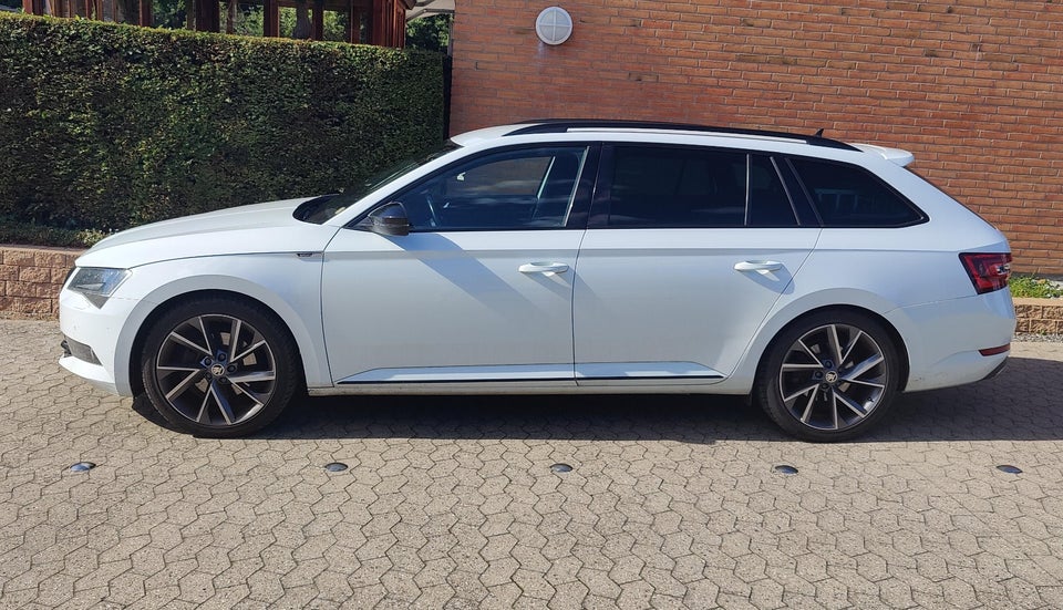 Skoda Superb 2,0 TDi 190 Sportline Combi DSG 5d