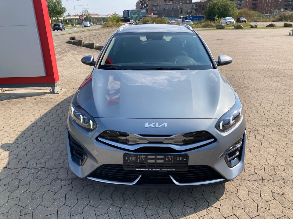 Kia Ceed 1,6 PHEV Prestige SW DCT 5d