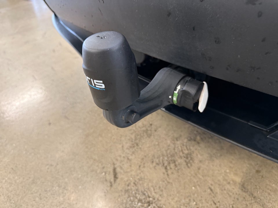 Tesla Model Y Long Range RWD 5d