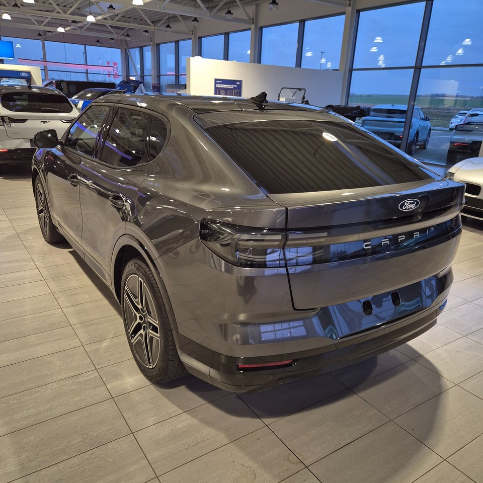 Ford Capri 82 Premium Extended Range 5d