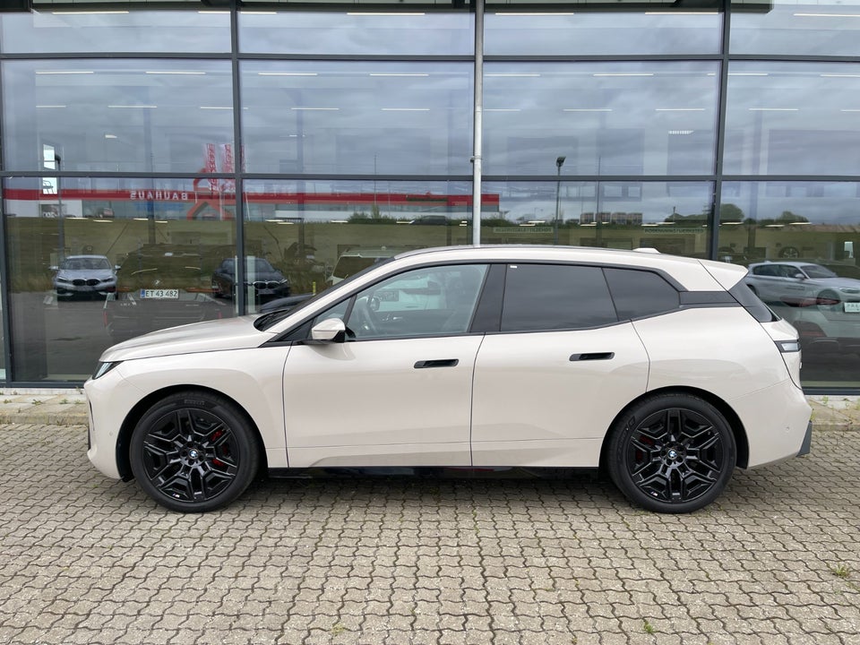 BMW iX xDrive45 M-Sport 5d