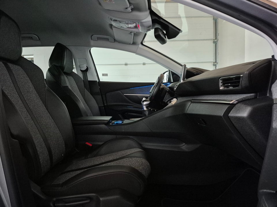 Peugeot 3008 1,2 PureTech 130 Allure 5d