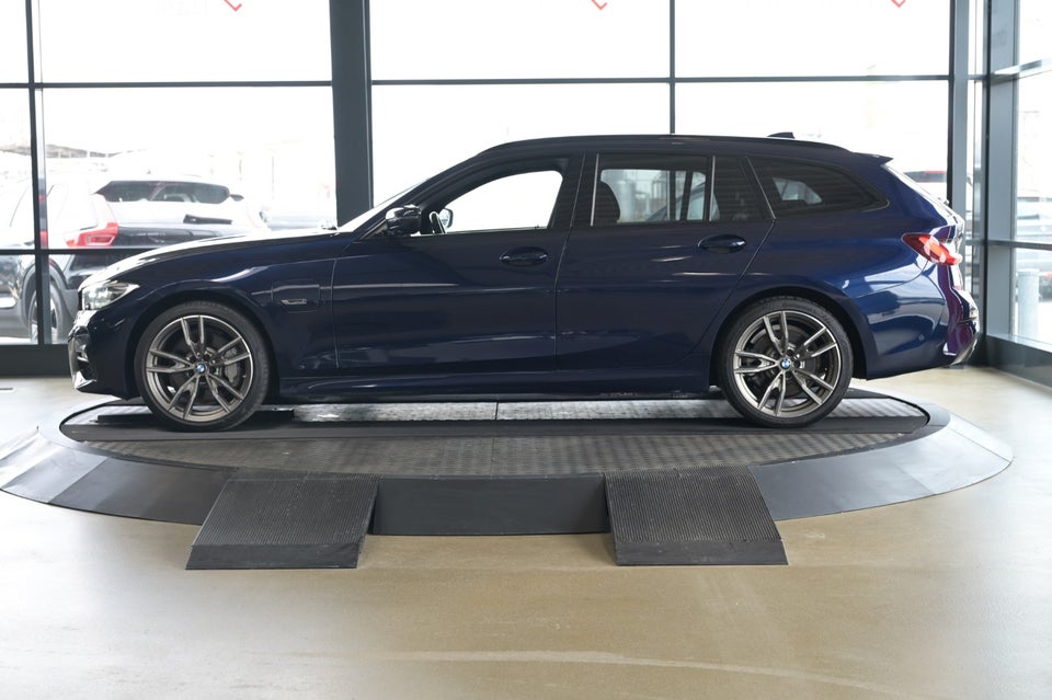 BMW 330e 2,0 Touring M-Sport aut. 5d