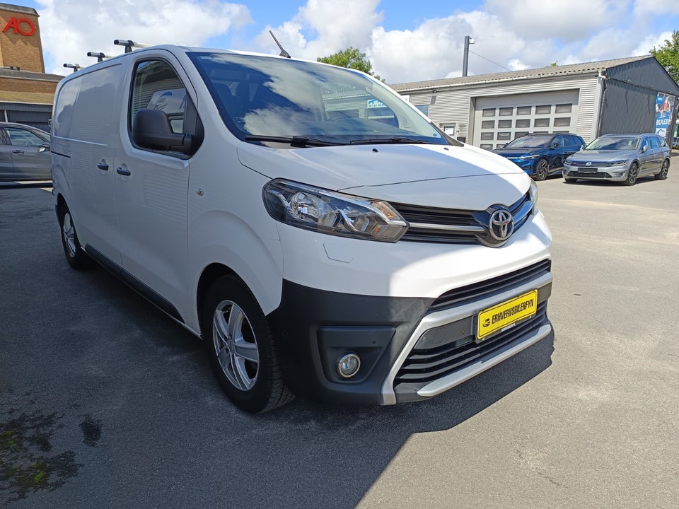 Toyota ProAce 1,6 D 115 Medium Comfort 5d