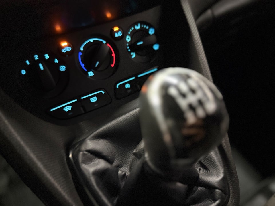 Ford Transit Connect 1,6 TDCi 95 Ambiente kort 5d