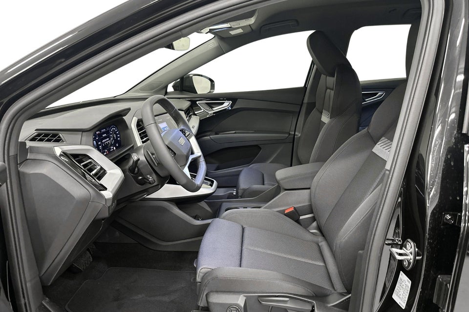 Audi Q4 e-tron 40 Progress 5d