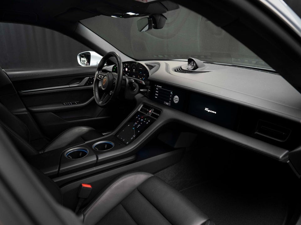 Porsche Taycan 4S Performance+ 4d
