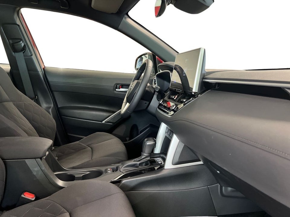 Toyota Corolla Cross 2,0 Hybrid Active CVT 5d