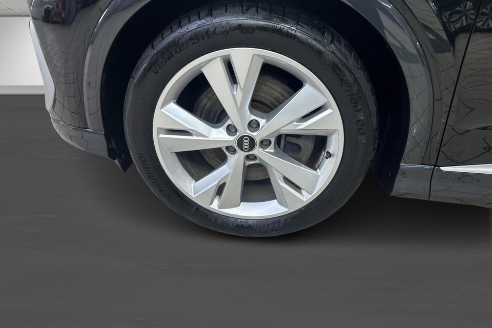 Audi Q4 e-tron 40 Attitude 5d