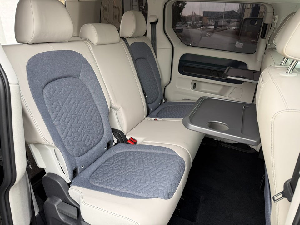 VW ID.Buzz 77 Style 75 Years Edition SWB 5d