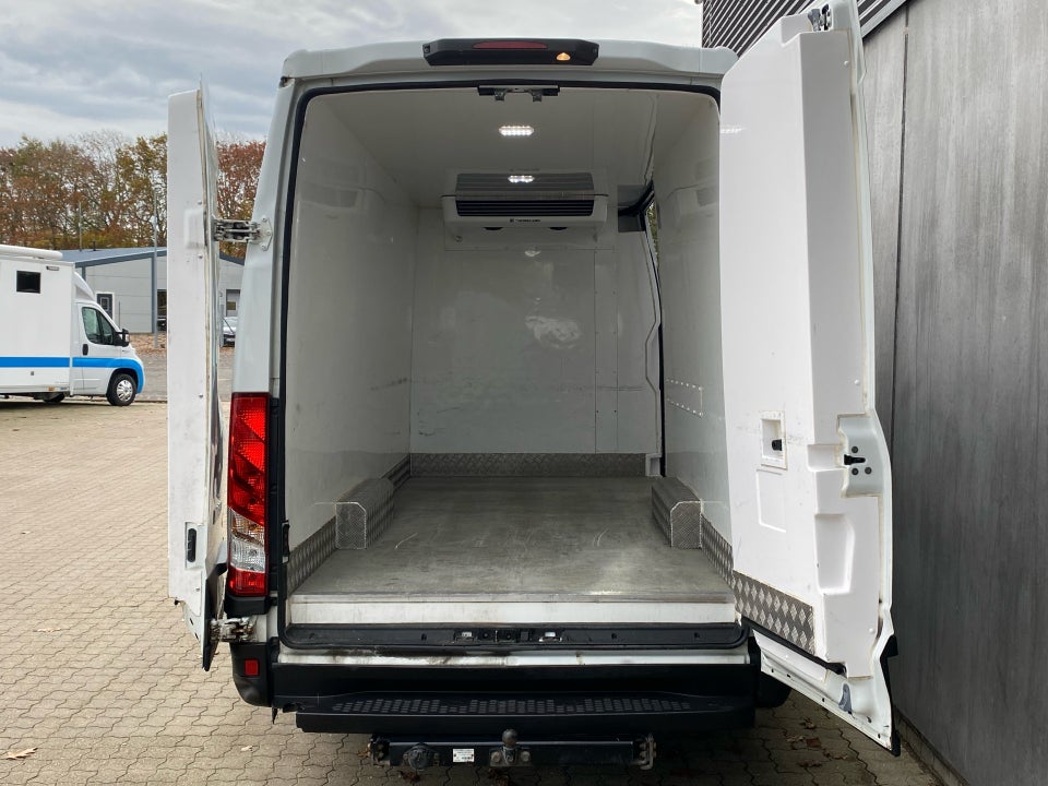 Iveco Daily 2,3 35S16 12m³ Kølevogn AG8