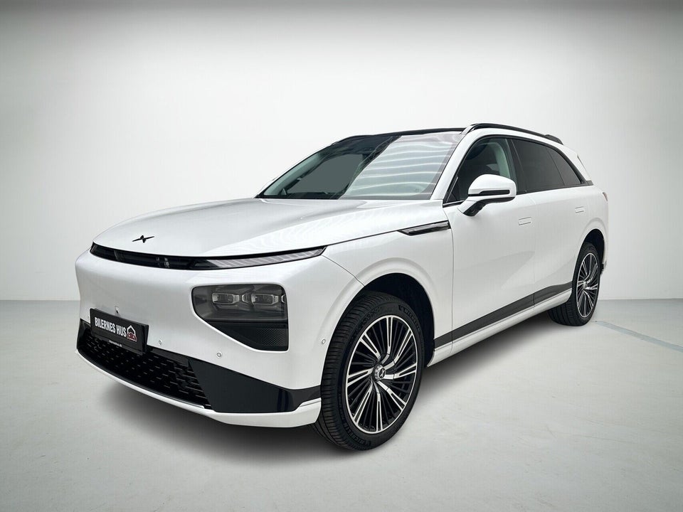 Xpeng G9 Performance 5d