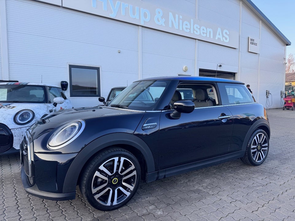 MINI Cooper SE Camden Edition 3d