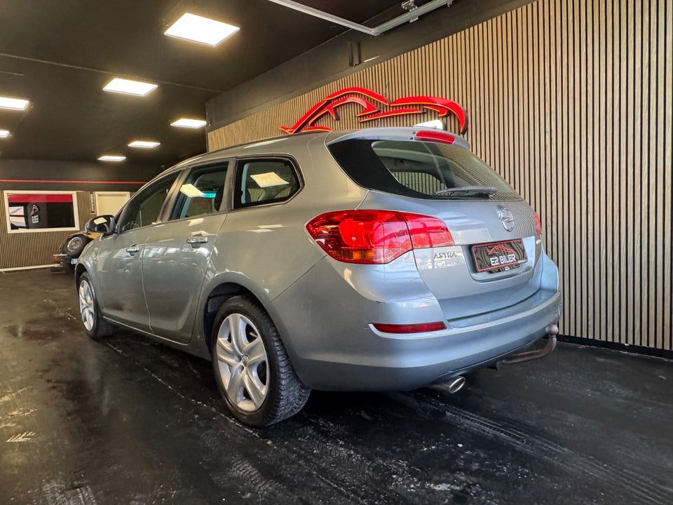Opel Astra 1,4 T 140 Enjoy Sports Tourer 5d