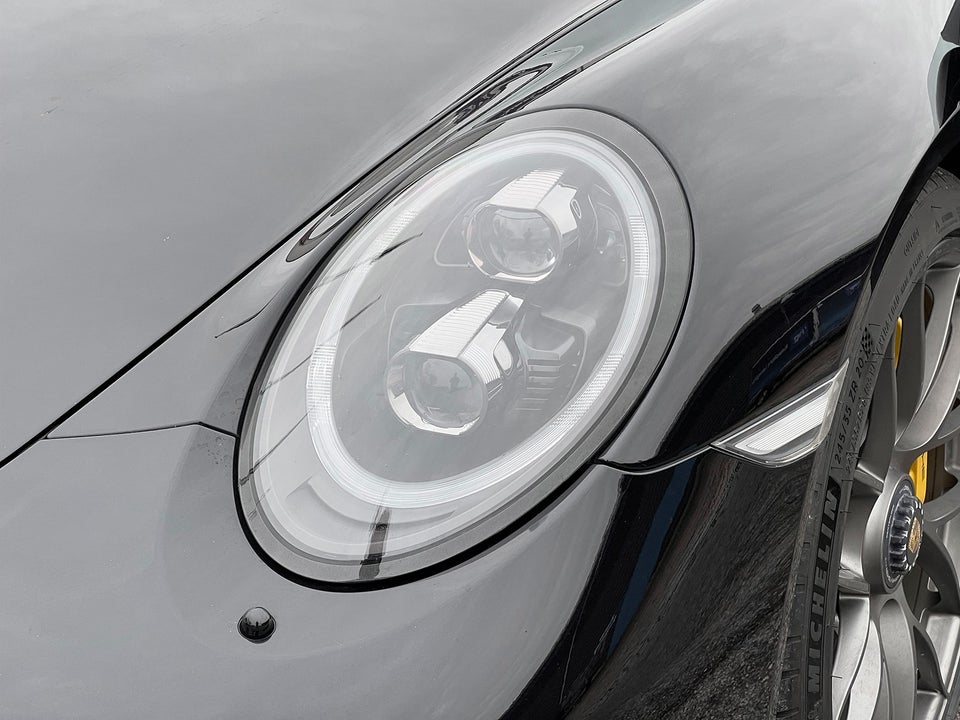 Porsche 911 Carrera 4 GTS 3,0 Coupé PDK 2d