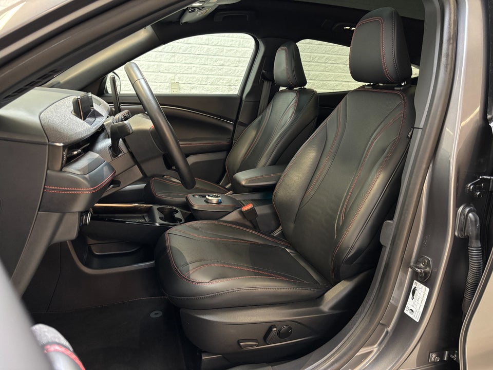 Ford Mustang Mach-E 91 Premium Extended Range AWD 5d