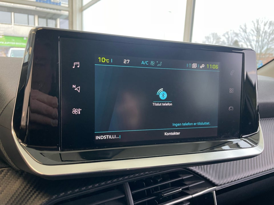 Peugeot e-208 50 Style 5d