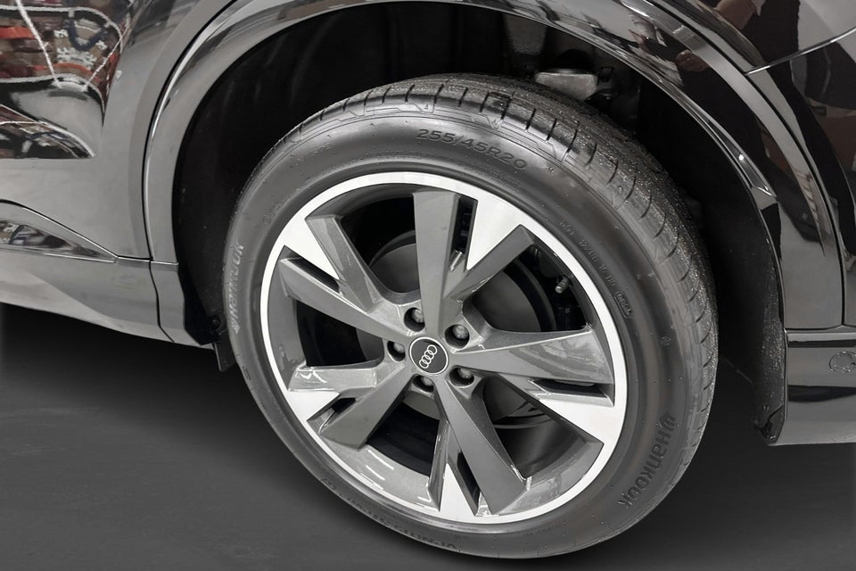 Audi Q4 e-tron 45 Progress 5d