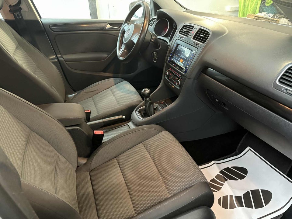 VW Golf VI 1,6 TDi 105 BlueMotion 5d