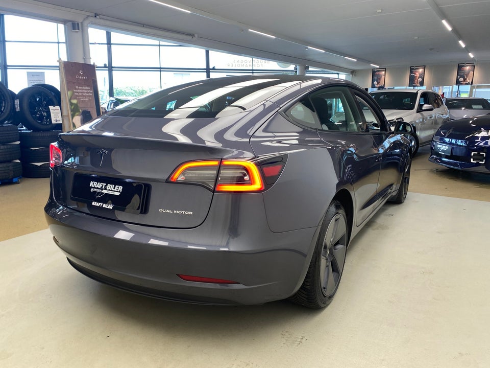 Tesla Model 3 Long Range AWD 4d