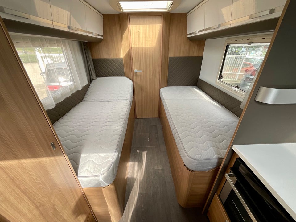 Fiat Adria 2,3 Coral Plus 670 SLT 3d