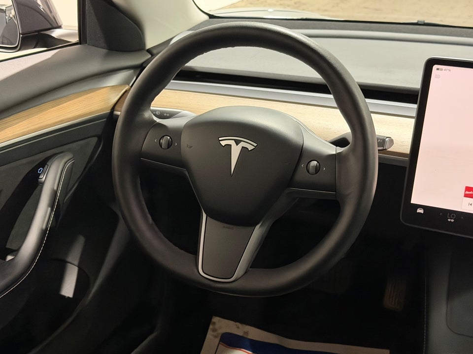 Tesla Model 3 RWD 4d