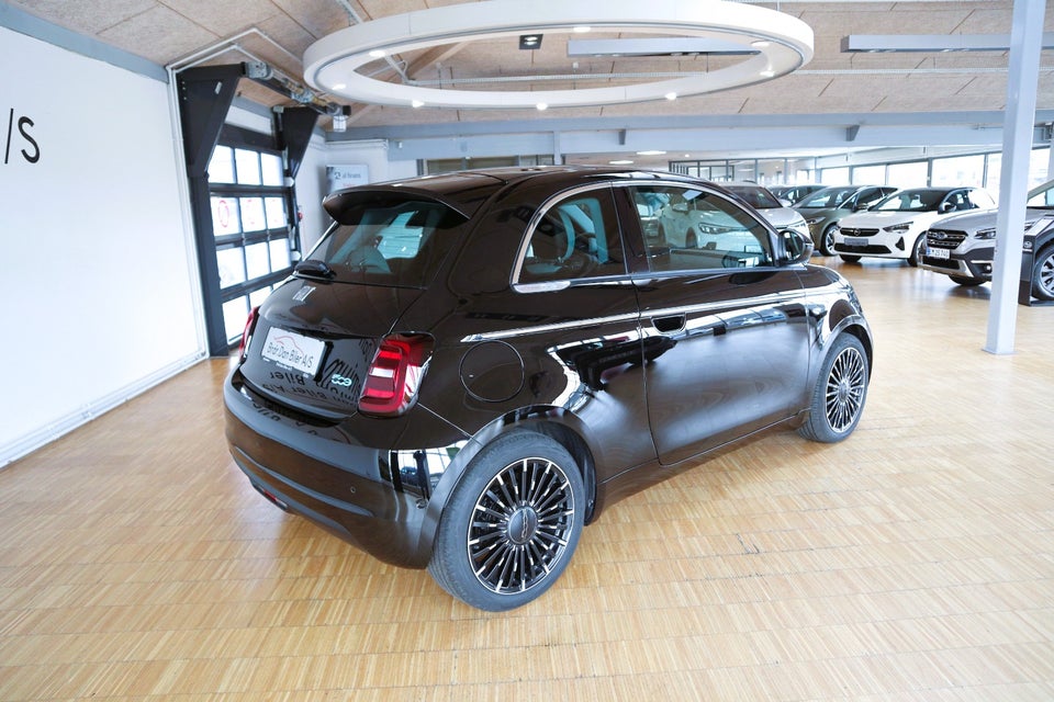 Fiat 500e 42 la Prima by Bocelli 3d