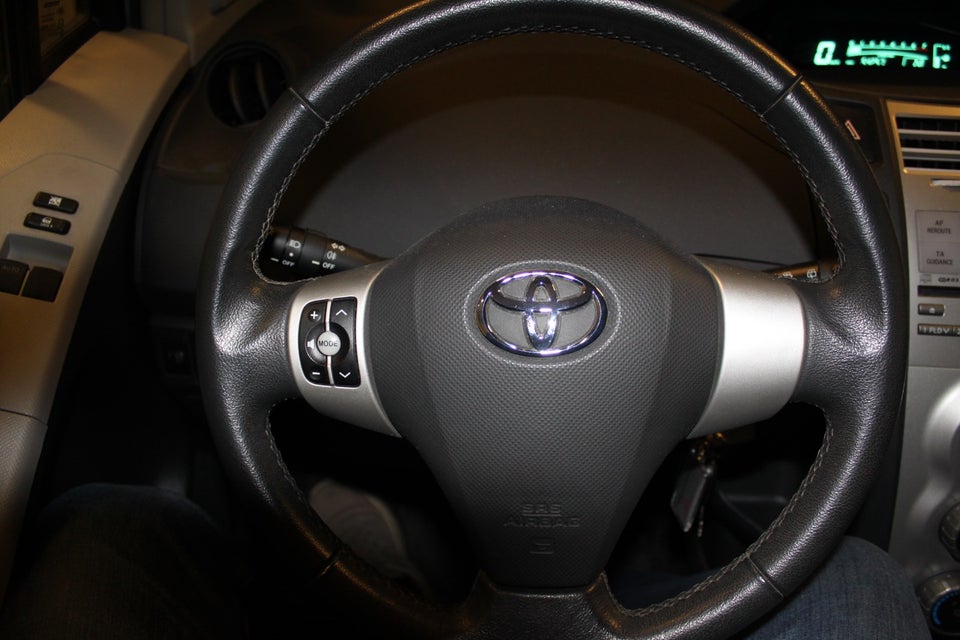 Toyota Yaris 1,3 Luna M/M 5d