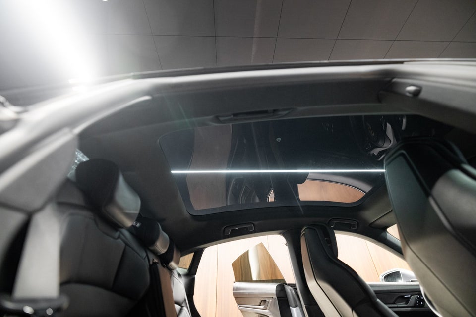 Porsche Taycan 4S 4d