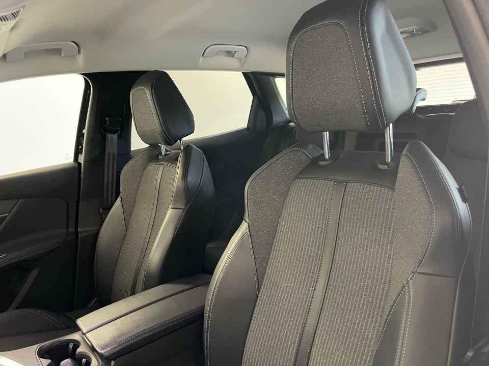 Peugeot 3008 1,6 Hybrid Selection Sport EAT8 5d