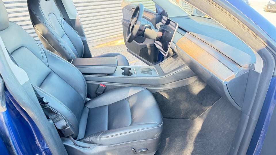 Tesla Model Y Long Range AWD 5d