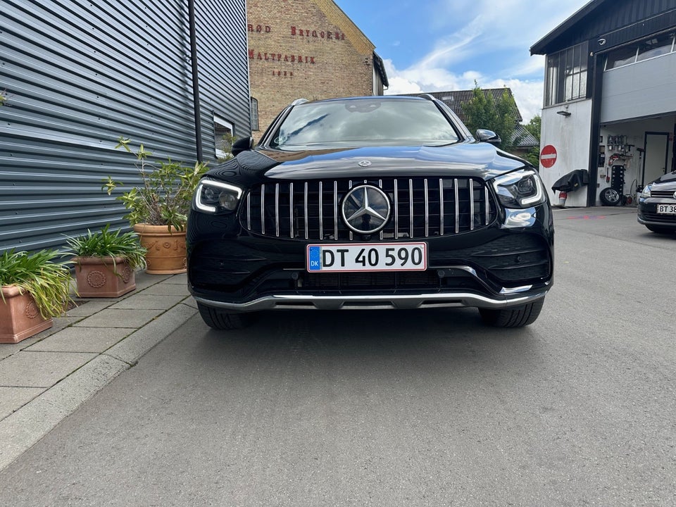 Mercedes GLC300 2,0 AMG Line aut. 4Matic 5d