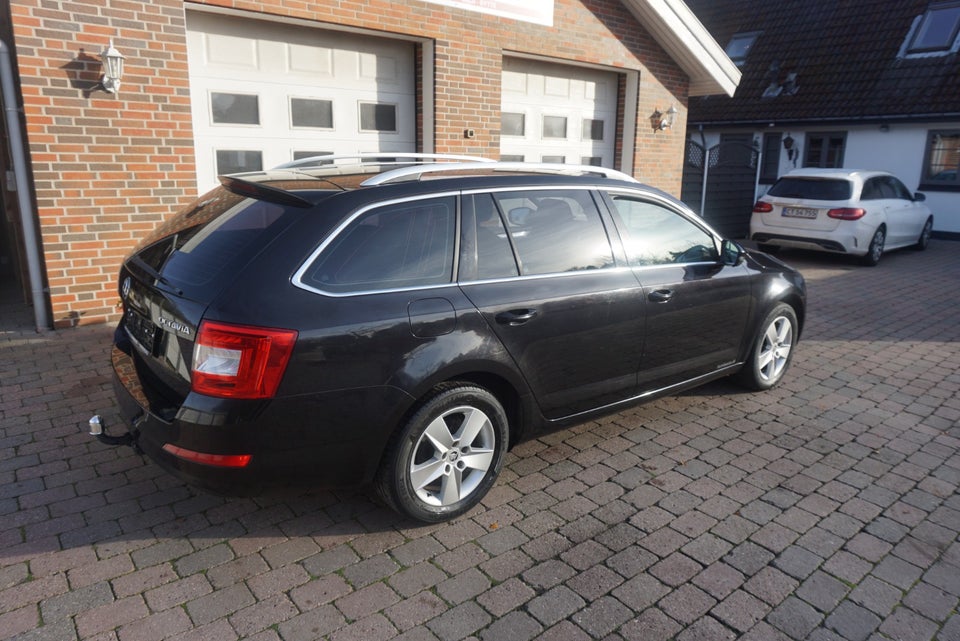 Skoda Octavia 1,4 TSi 140 Elegance Combi 5d