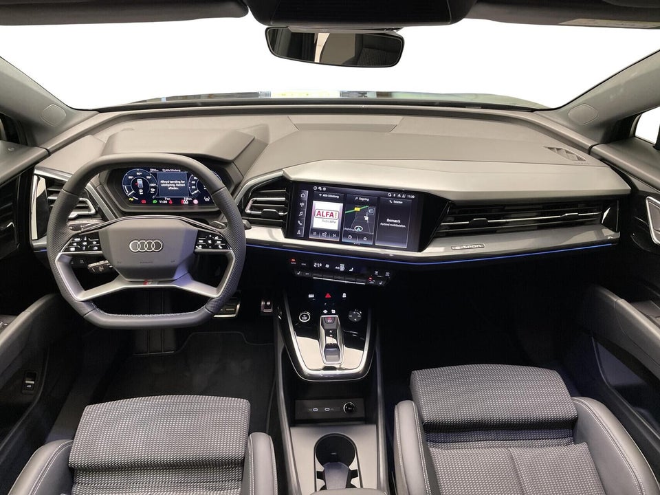 Audi Q4 e-tron 45 S-line quattro 5d
