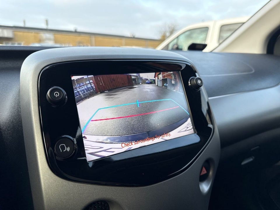 Toyota Aygo 1,0 VVT-i x-pression 5d