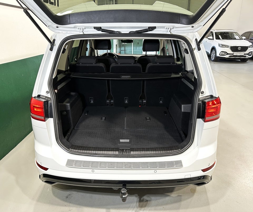 VW Touran 1,6 TDi 115 R-line DSG 7prs 5d