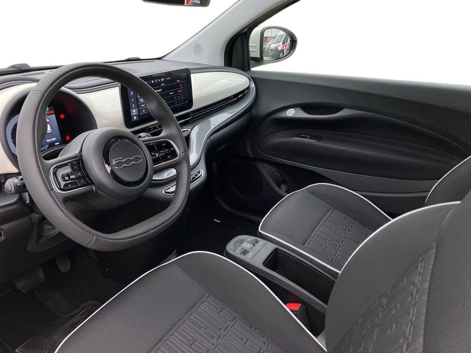 Fiat 500e 42 Icon Cabrio 2d