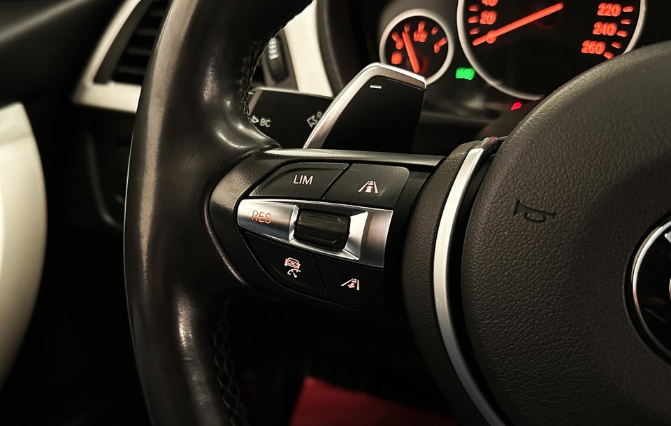 BMW 330i 2,0 Touring M-Sport aut. 5d