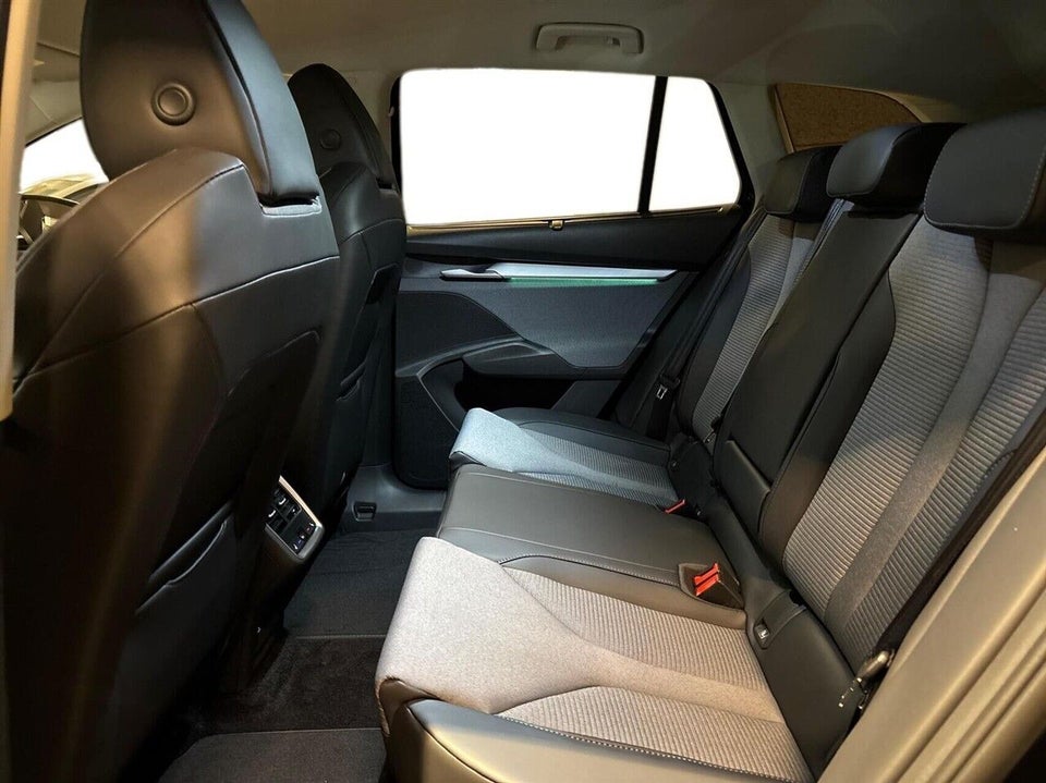 Skoda Enyaq 85 iV Selection Premium 5d