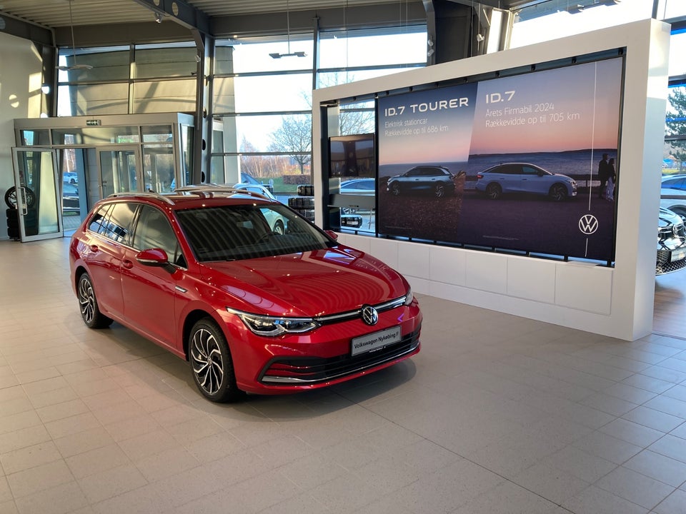 VW Golf VIII 1,5 eTSi 150 Style Variant DSG 5d