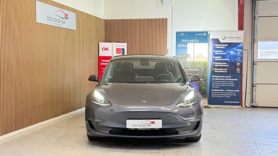 Tesla Model 3 Long Range AWD 4d