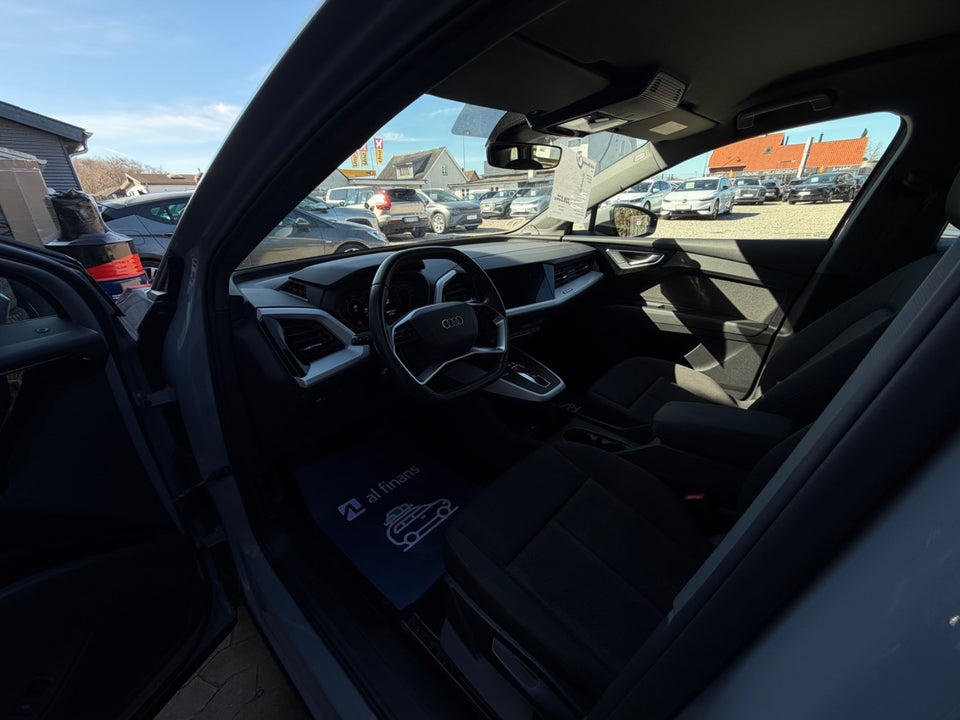Audi Q4 e-tron 40  5d
