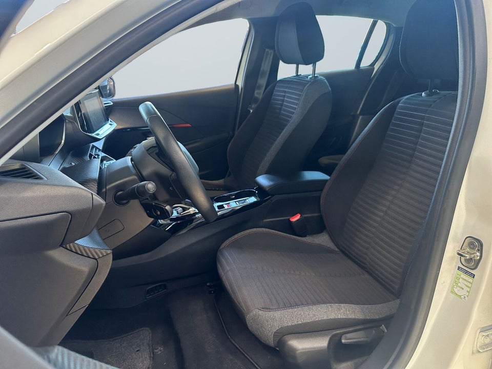 Peugeot e-208 50 Active 5d