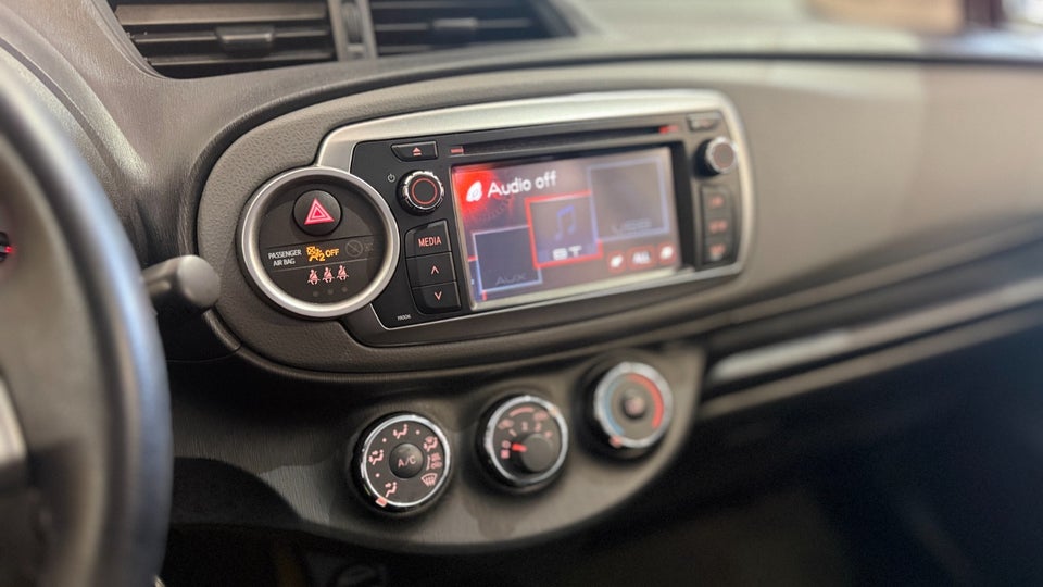 Toyota Yaris 1,3 VVT-i T1 5d