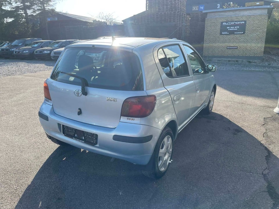 Toyota Yaris 1,0 Terra 5d