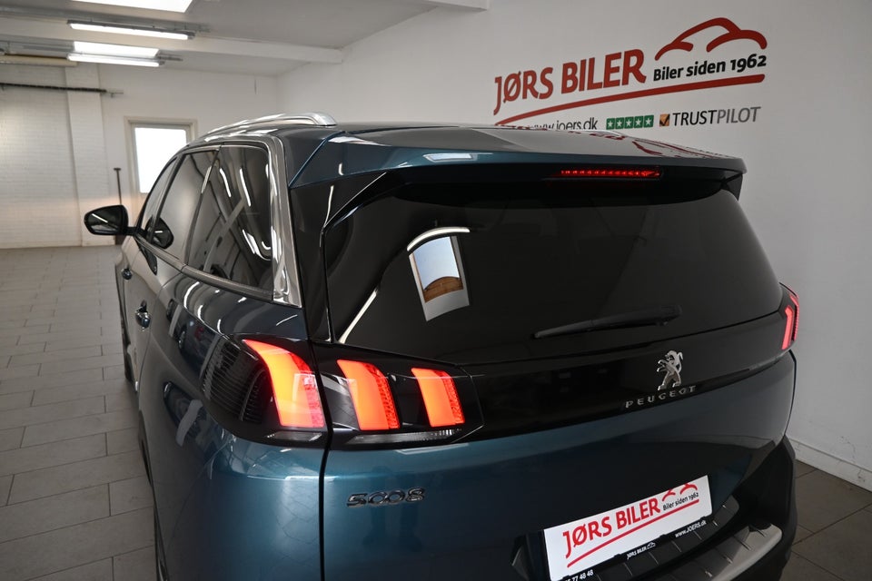 Peugeot 5008 1,2 PureTech 130 Allure 7prs 5d