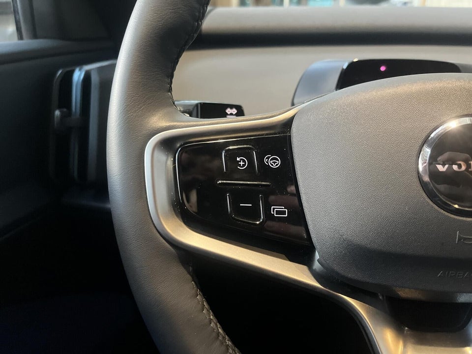 Volvo EX30 Standard Range Plus 5d