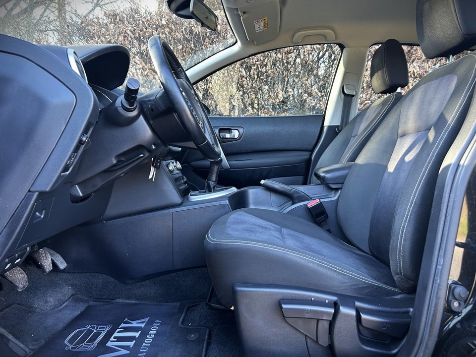 Nissan Qashqai 1,6 Visia 5d