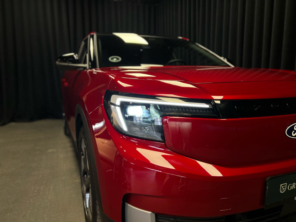 Ford Explorer 77 Premium Extended Range 5d